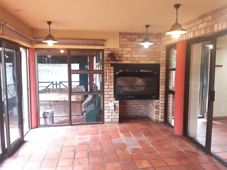 4 Bedroom Property for Sale in Paradise Beach Eastern Cape